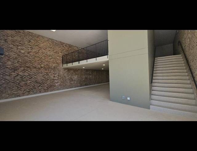 BUSINESS PROPERTY TO RENT IN HALFWAY HOUSE